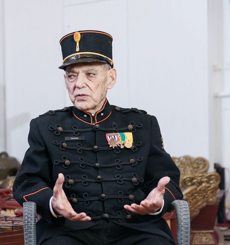 portretfoto van Indië veteraan Kerrebijn in uniform